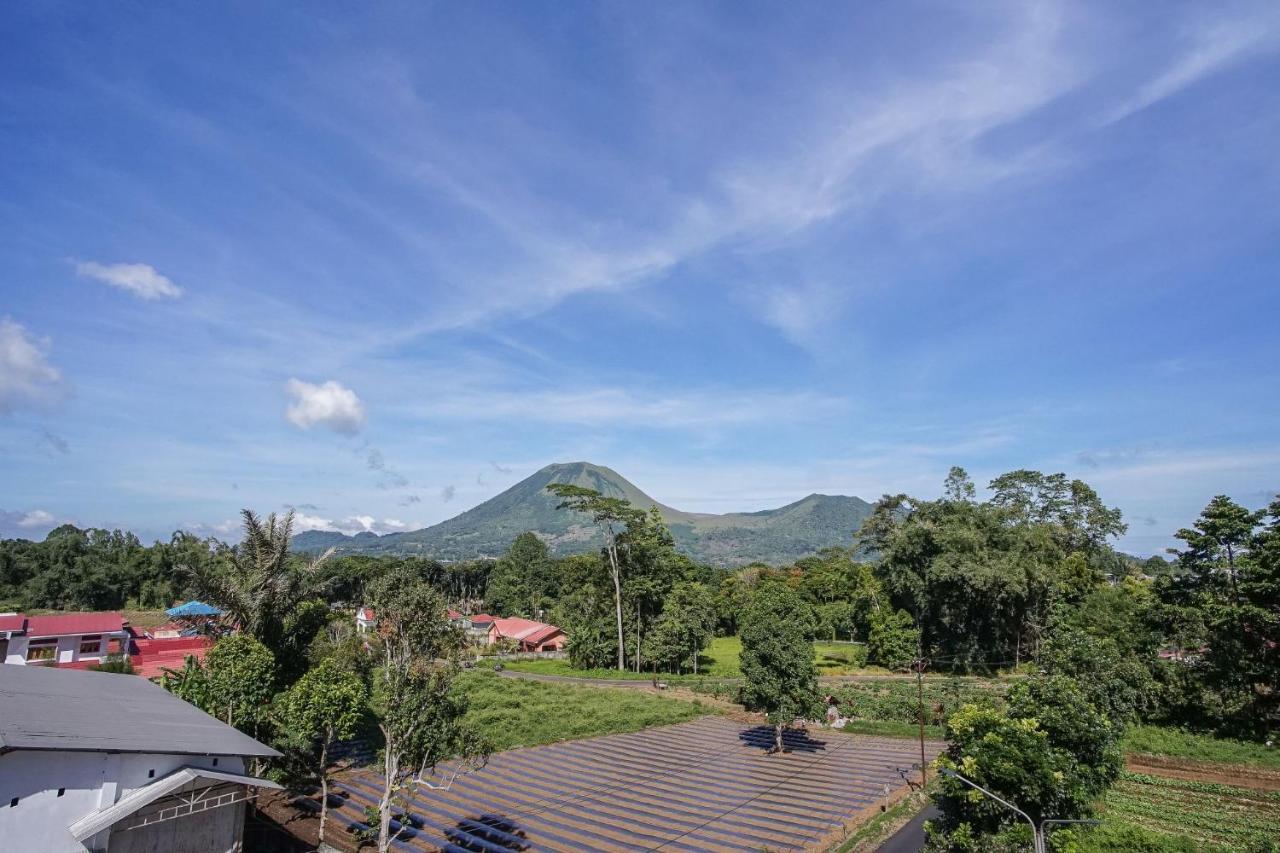 Hotel Villa Emitta Tomohon Eksteriør billede