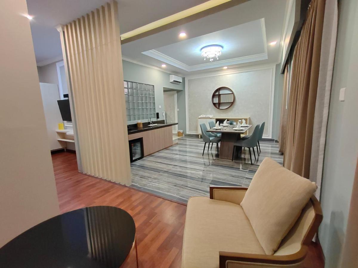 Hotel Villa Emitta Tomohon Eksteriør billede