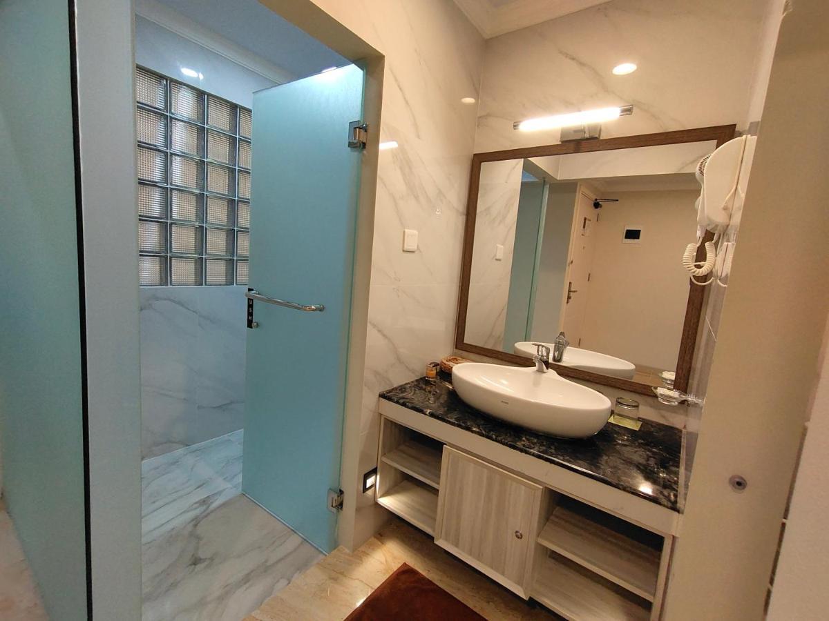 Hotel Villa Emitta Tomohon Eksteriør billede