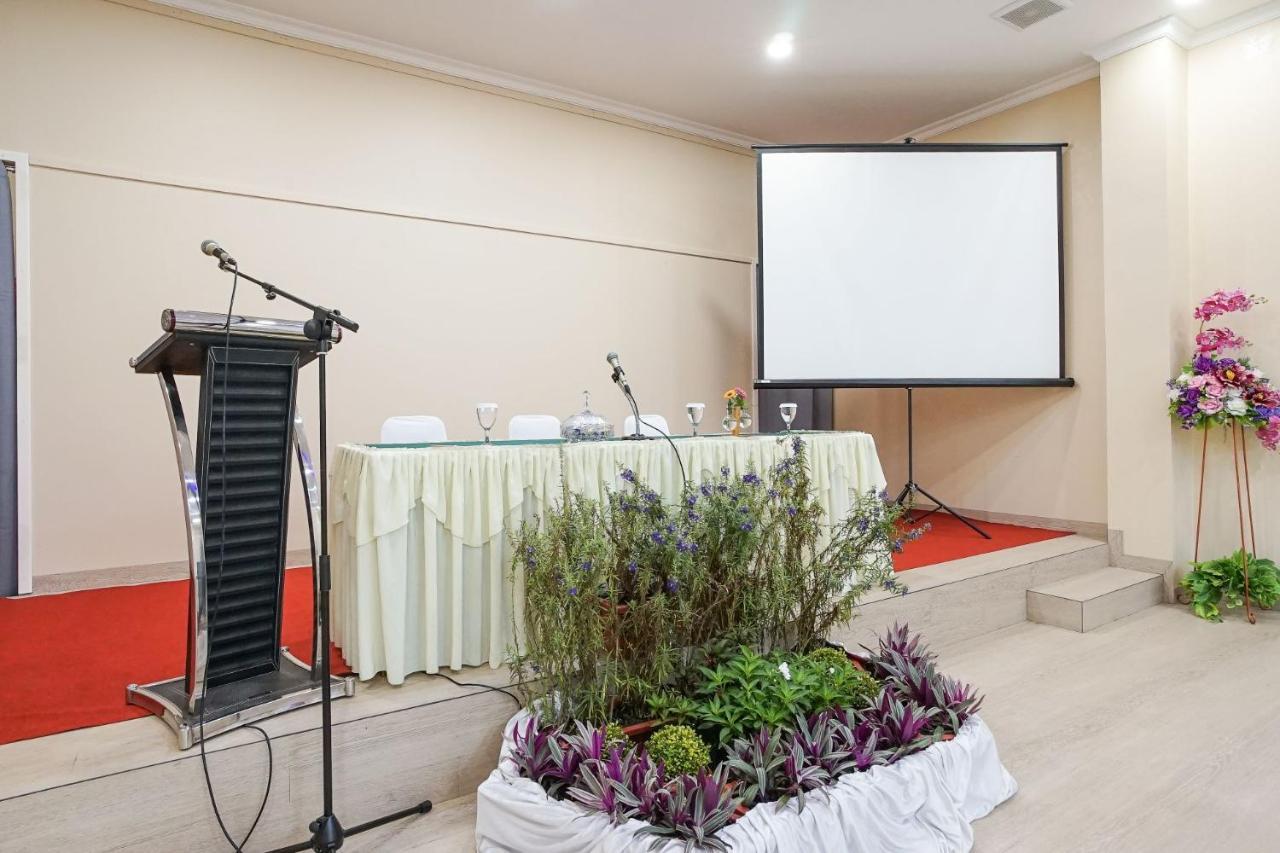 Hotel Villa Emitta Tomohon Eksteriør billede
